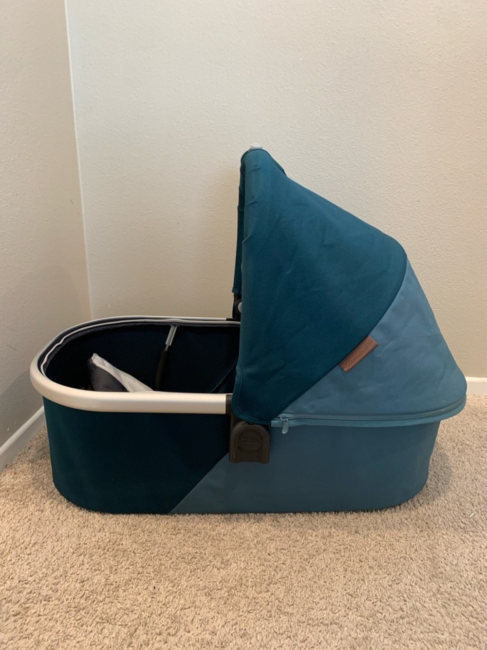 UPPAbaby Finn (Teal blue) bassinet - Picture 4 of 17